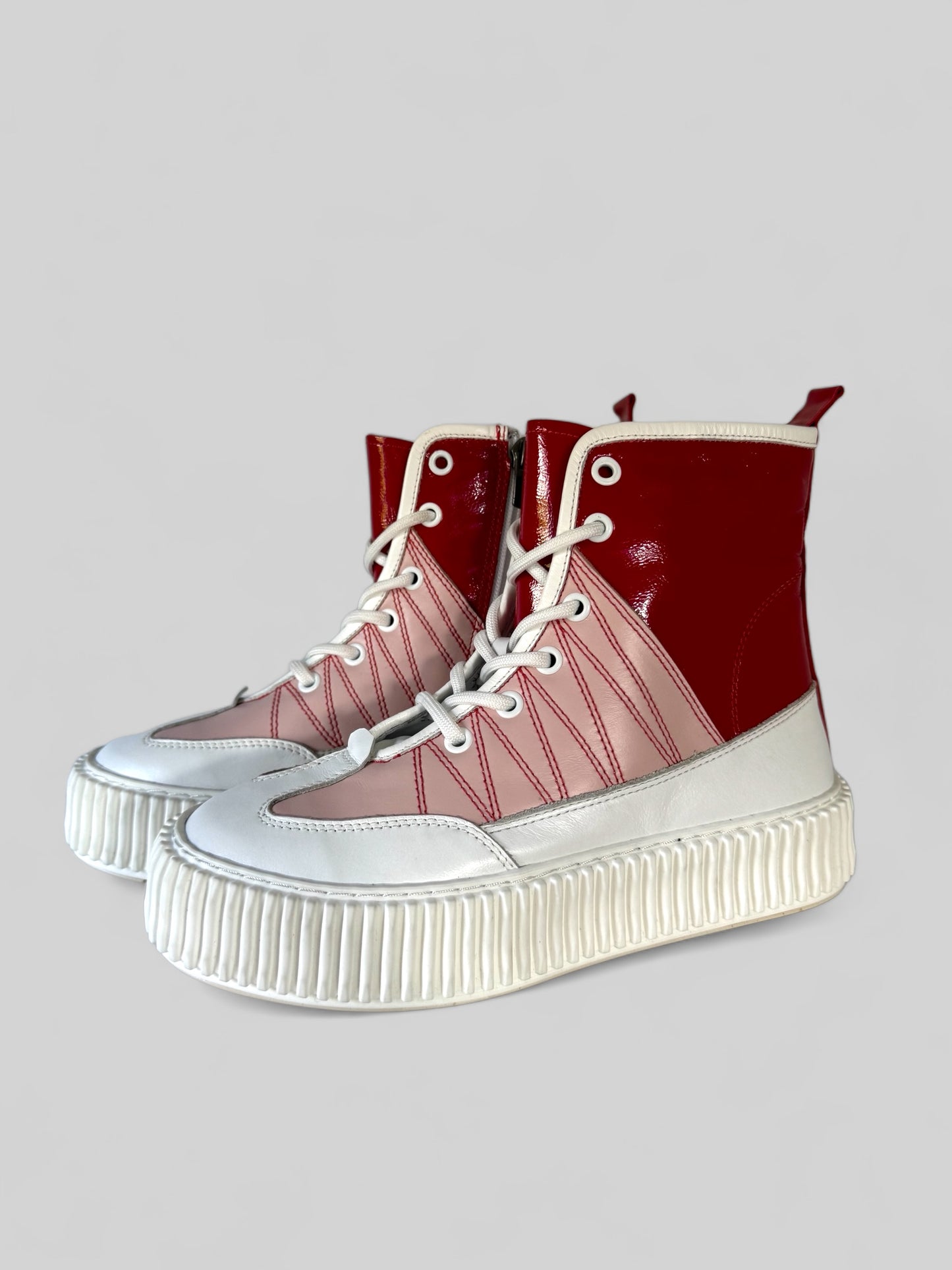 Sati Hightop Sneaker
