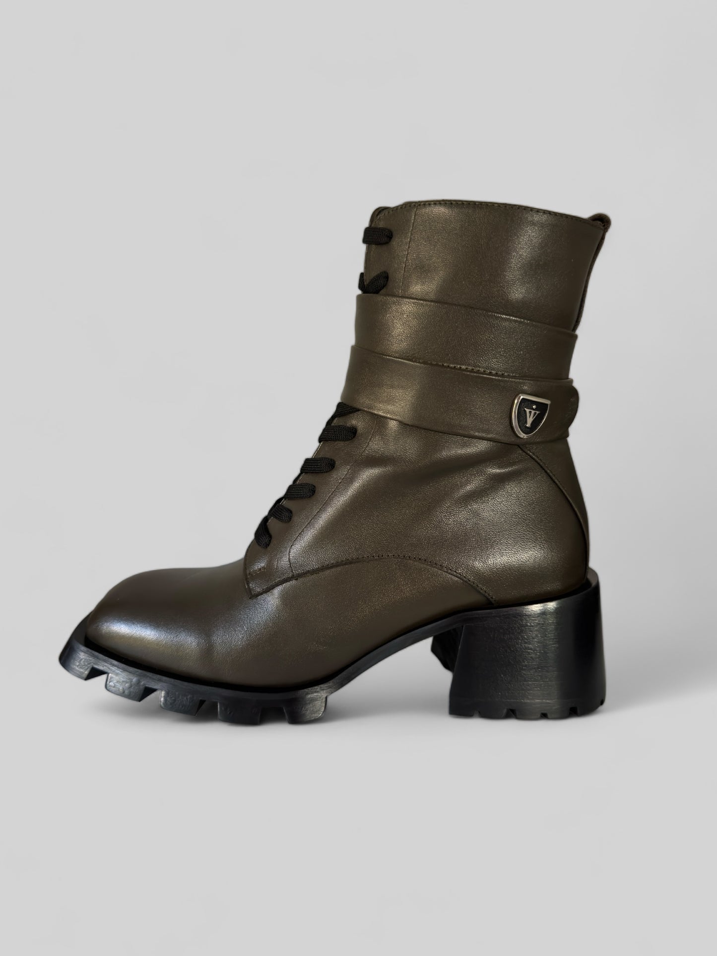 Nelya Utility Boot