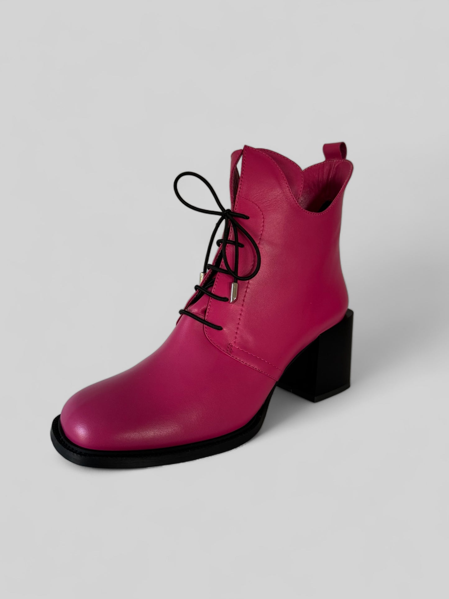 Girya Lace-up Boot