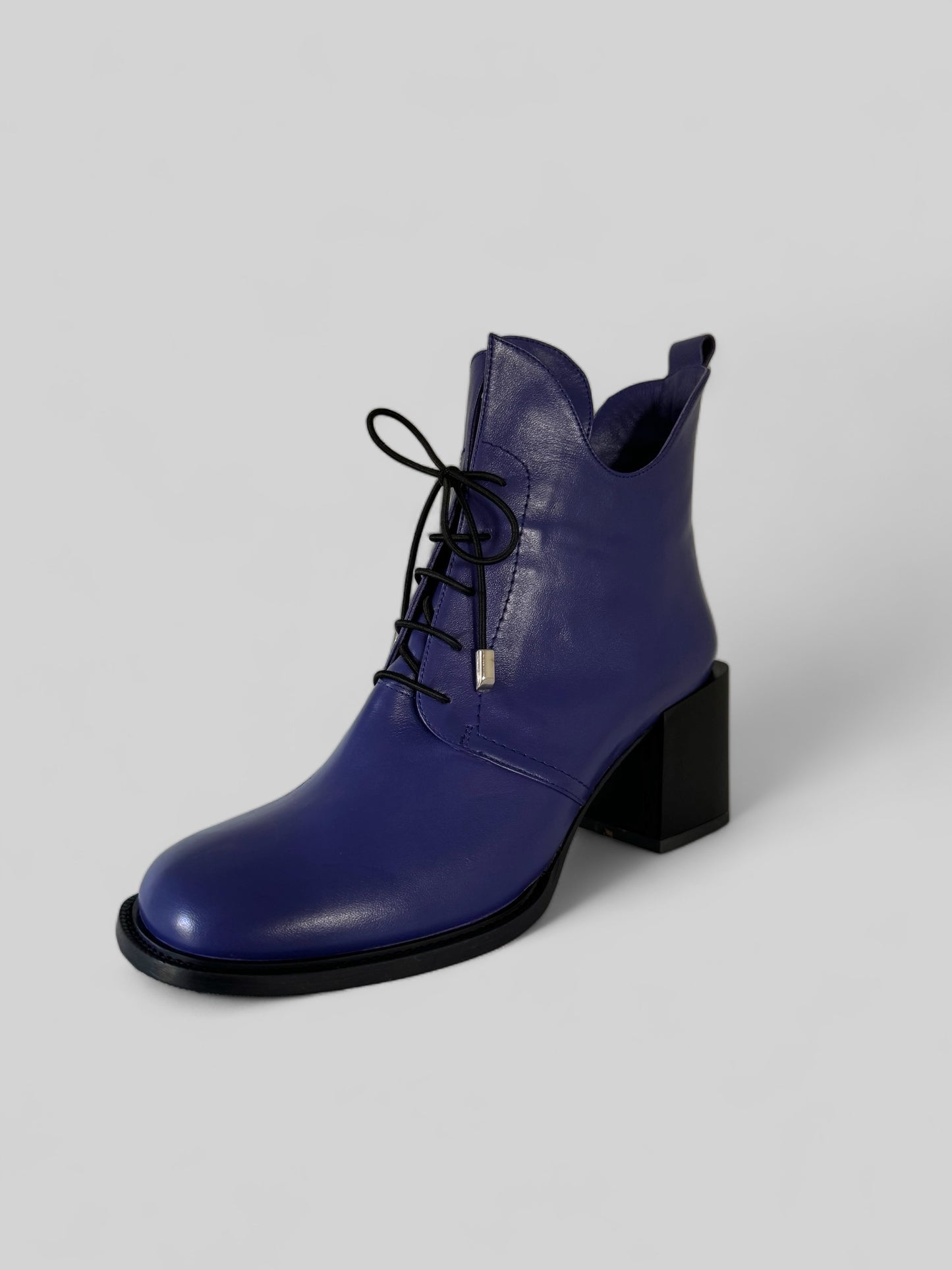 Girya Lace-up Boot