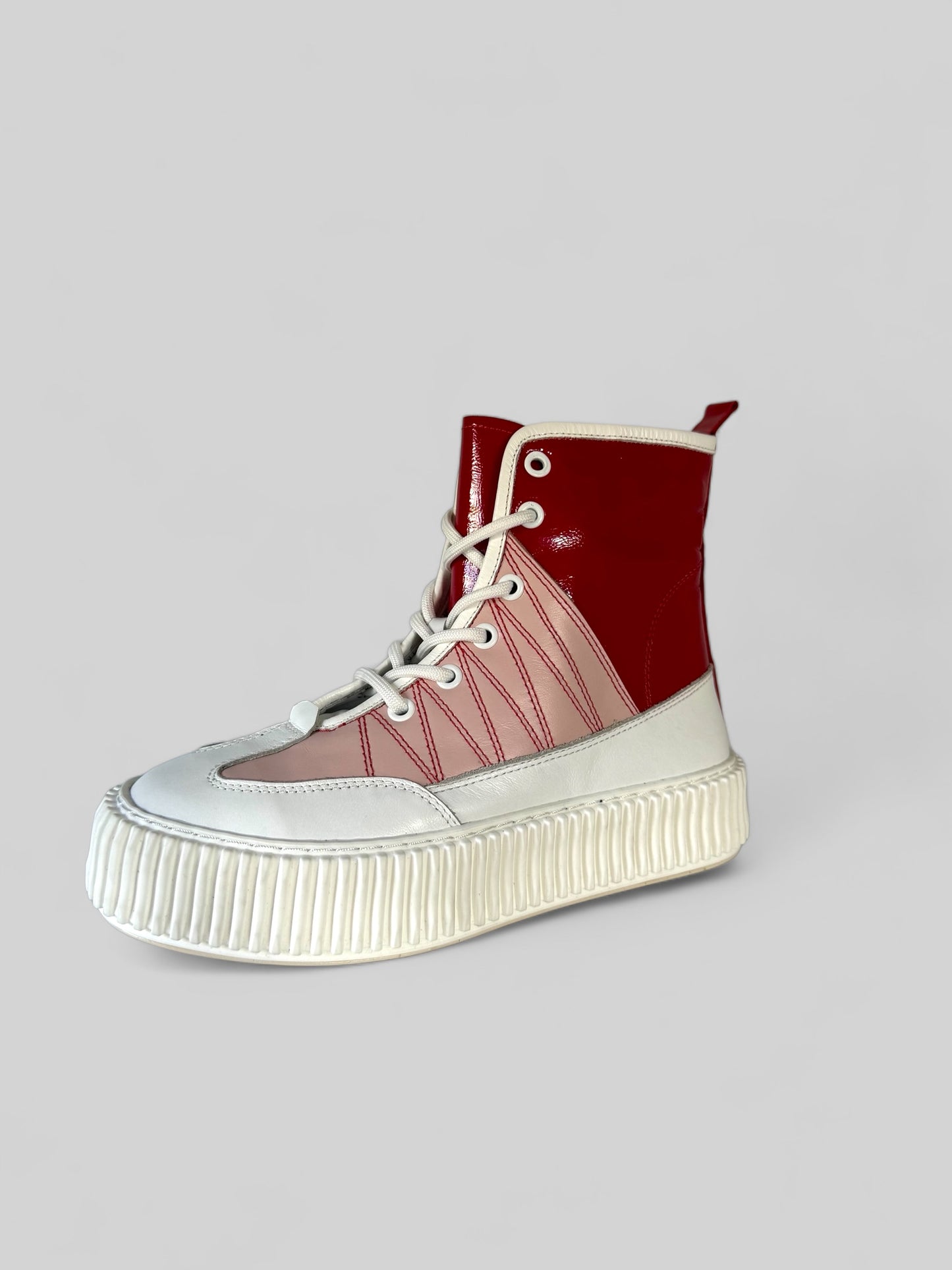 Sati Hightop Sneaker